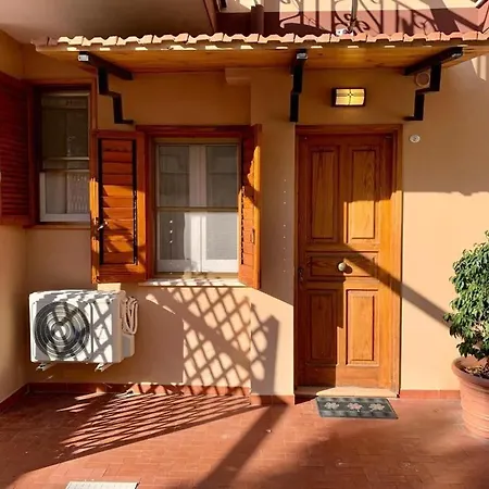 Elle Monolocale - 50 Mt Dalla Con Parcheggio *
