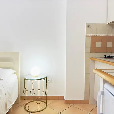 Elle Monolocale - 50 Mt Dalla Con Parcheggio