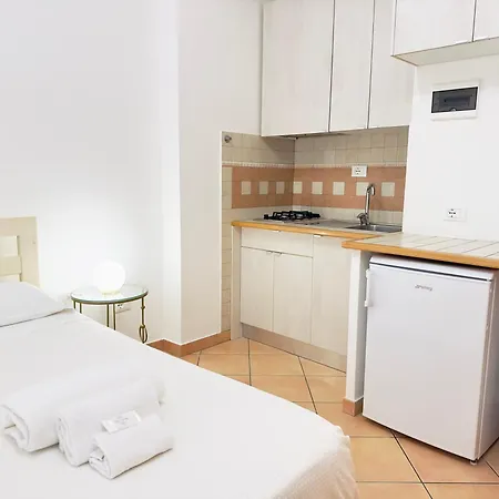 Elle Monolocale - 50 Mt Dalla Con Parcheggio Apartment
