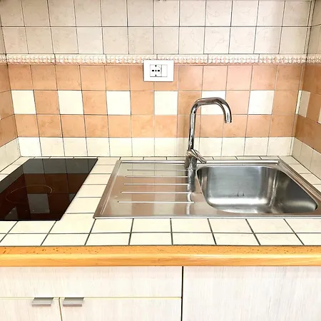 Elle Monolocale - 50 Mt Dalla Con Parcheggio Apartment